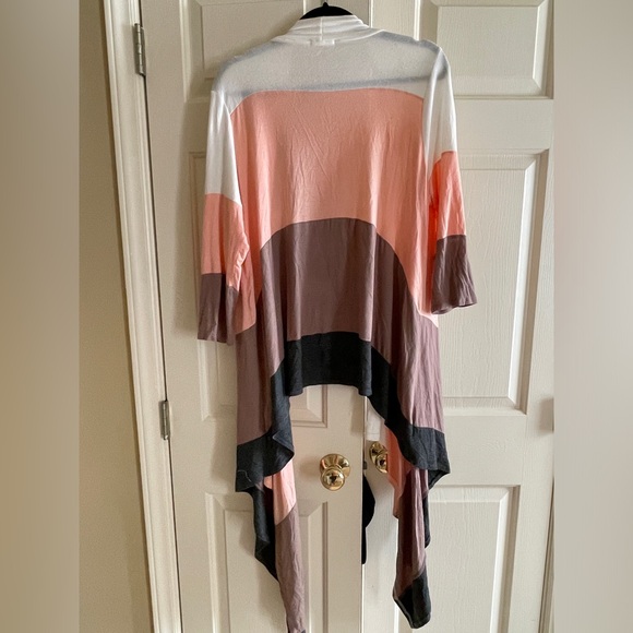 Open front asymmetrical cardigan - Picture 2 of 4